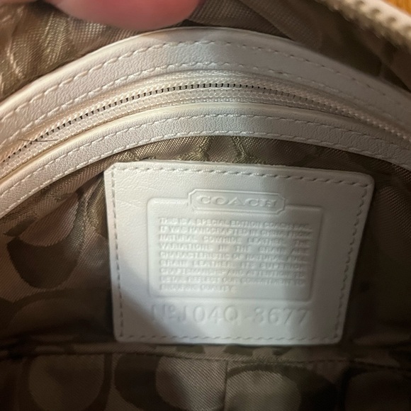 Elegant Coach leather multicolor polka dot Shoulder Bag . White leather. Y2K. - Picture 6 of 6